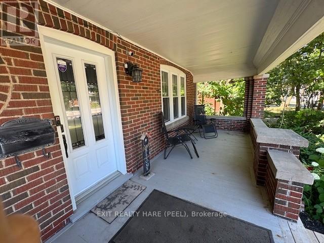 256 BROADWAY AVENUE - Photo 3
