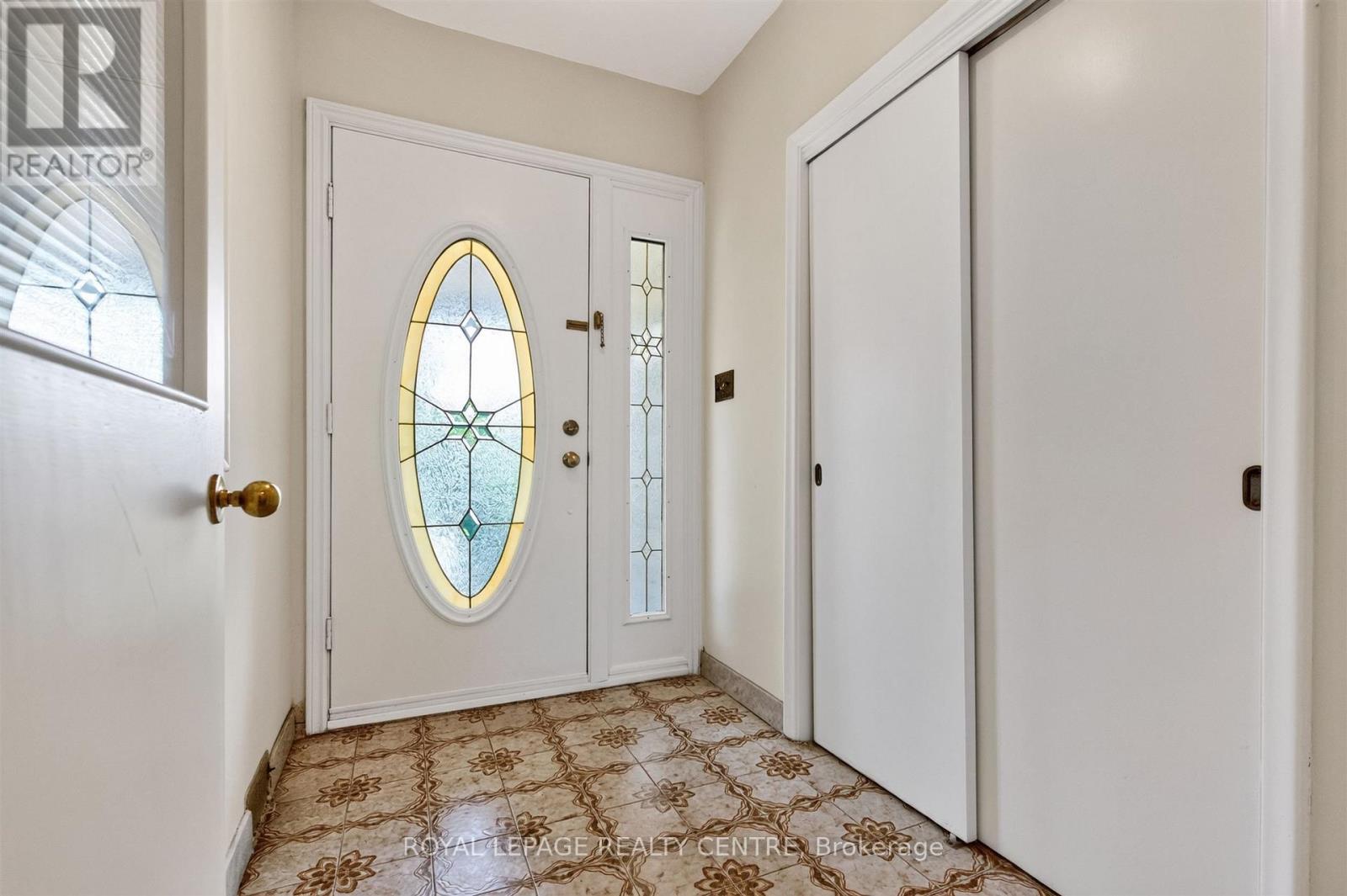 22 EUPHRASIA DRIVE