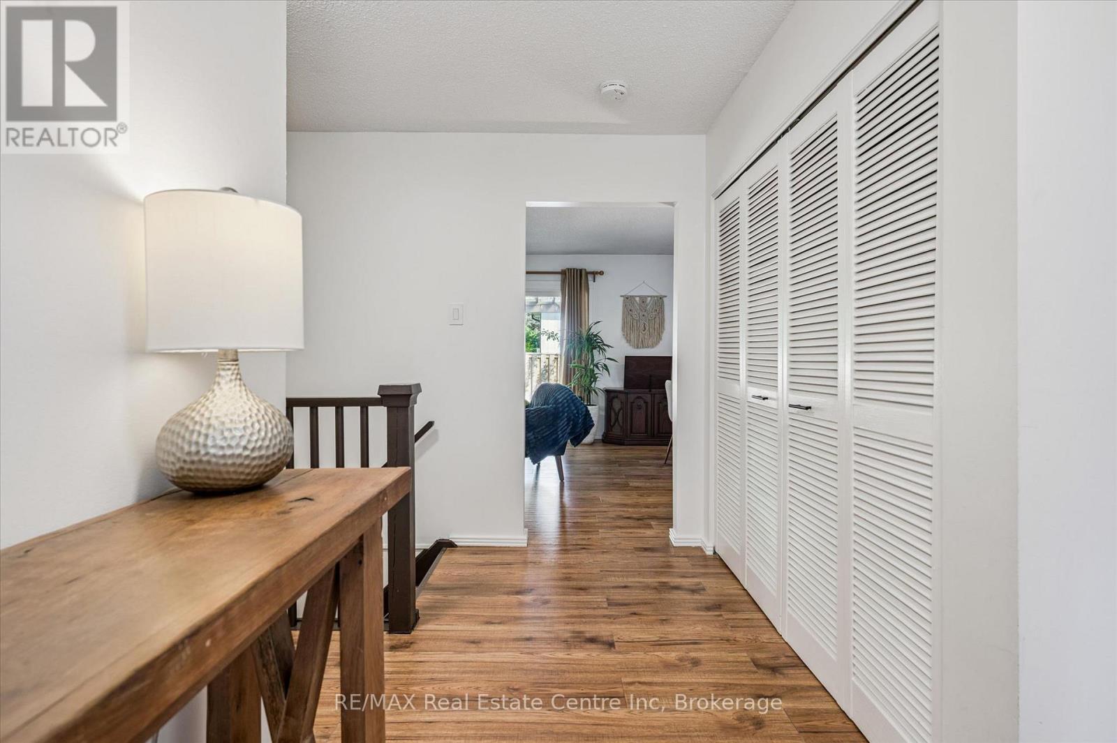 289 GARAFRAXA STREET E