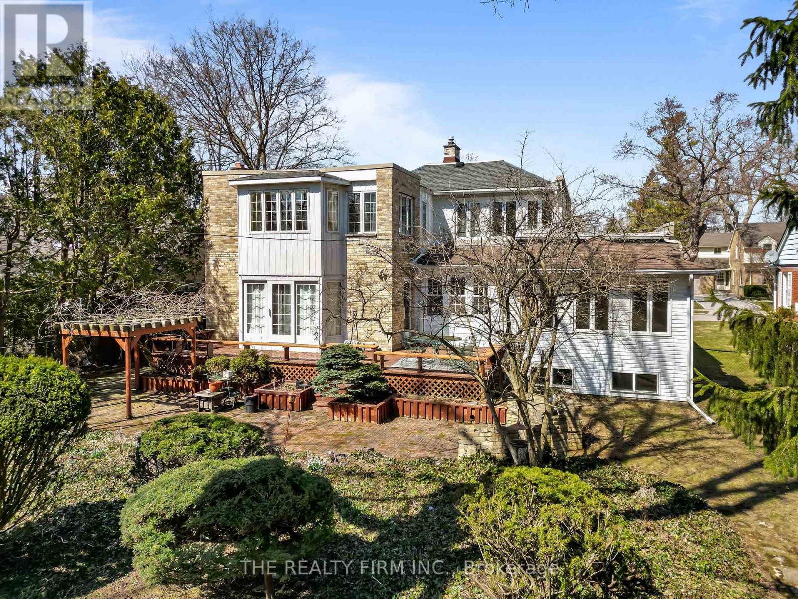 15 MAYFAIR DRIVE