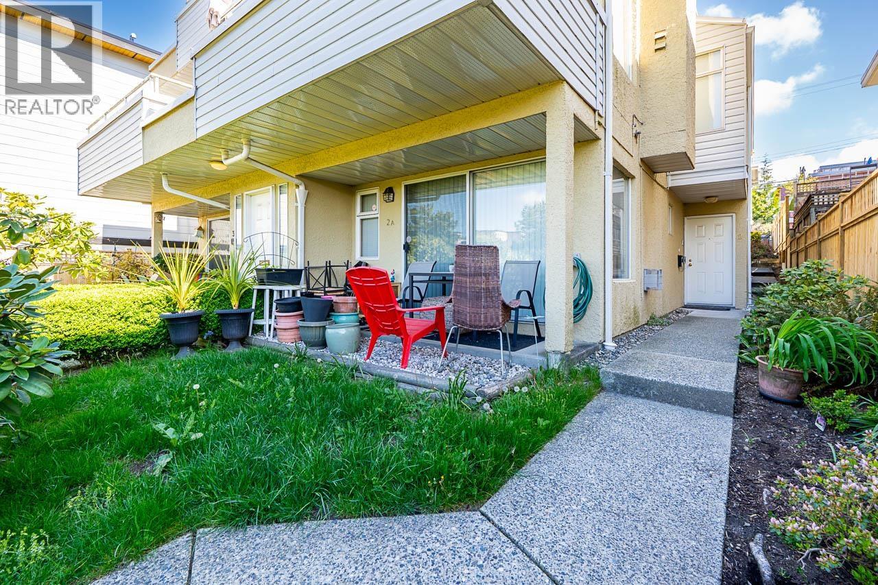 238 W 4TH STREET