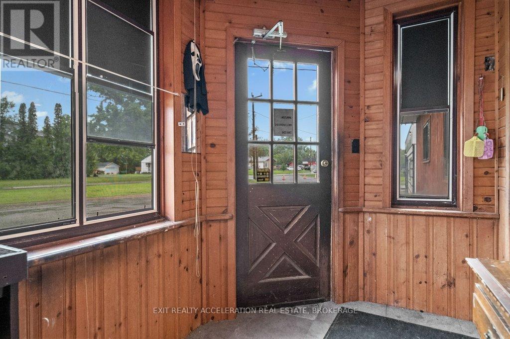 108 DUNDAS STREET - Photo 4