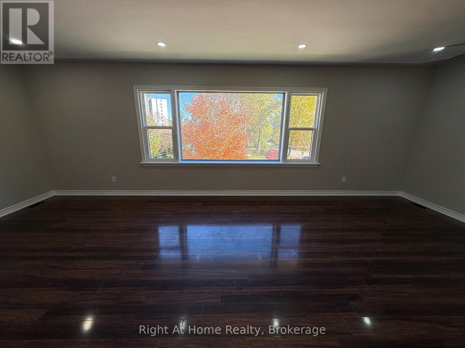 3 - 7 BALMORAL DRIVE