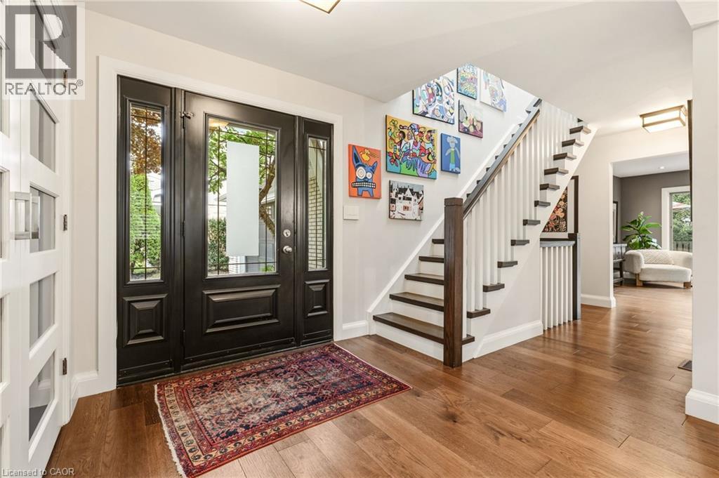 387 VALANNA Crescent