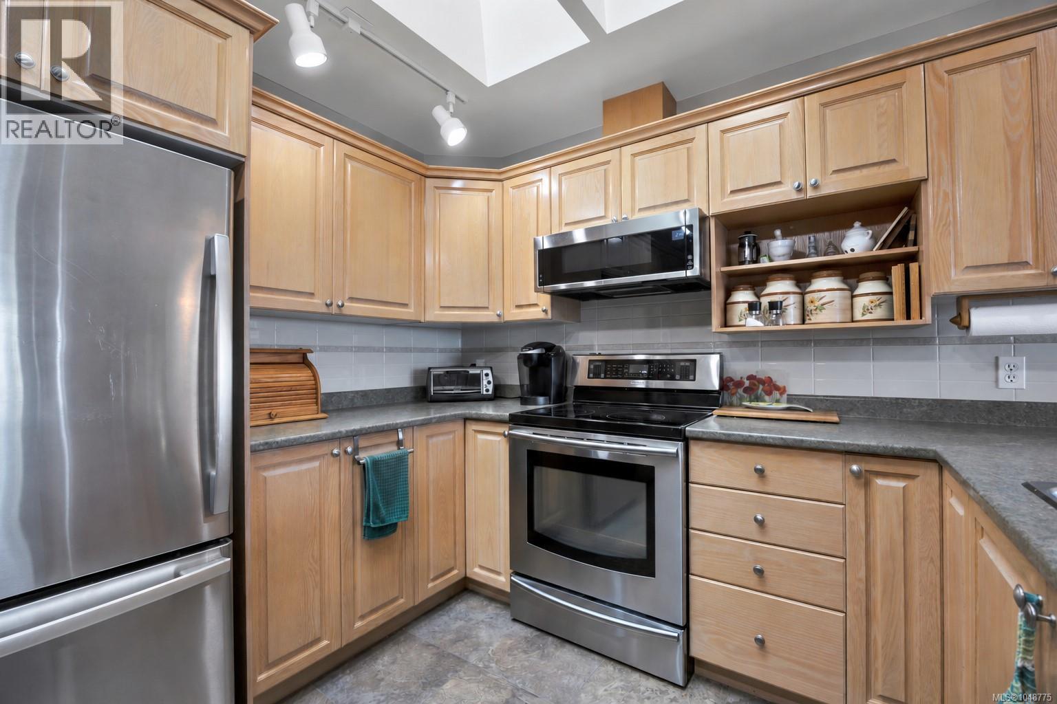 13 4991 Bella Vista Cres