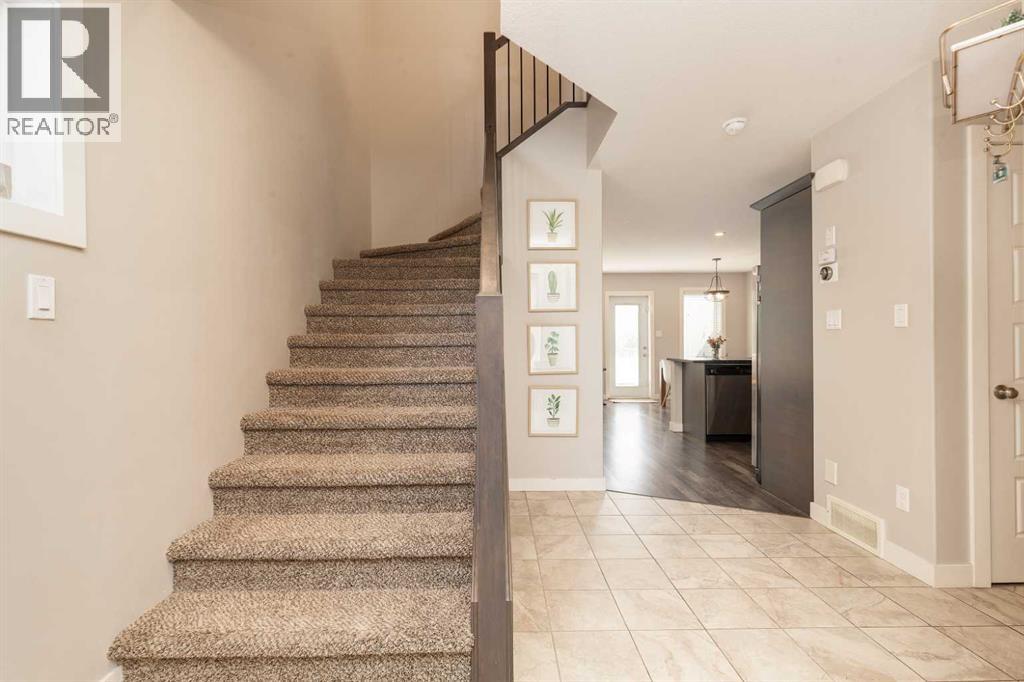 117 Northlander Bend W
