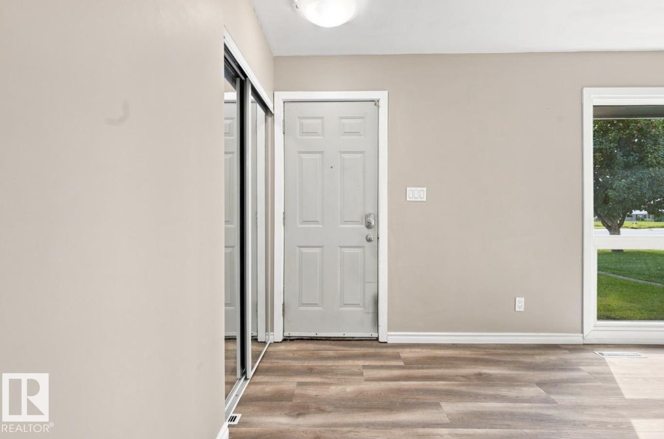 15812 110A AV NW