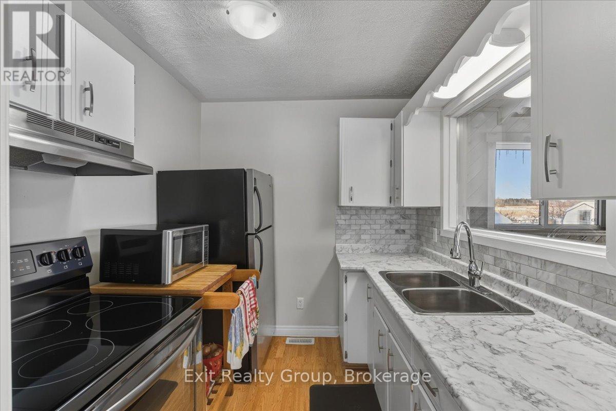 33 WILLOW POINT ROAD - Photo 4