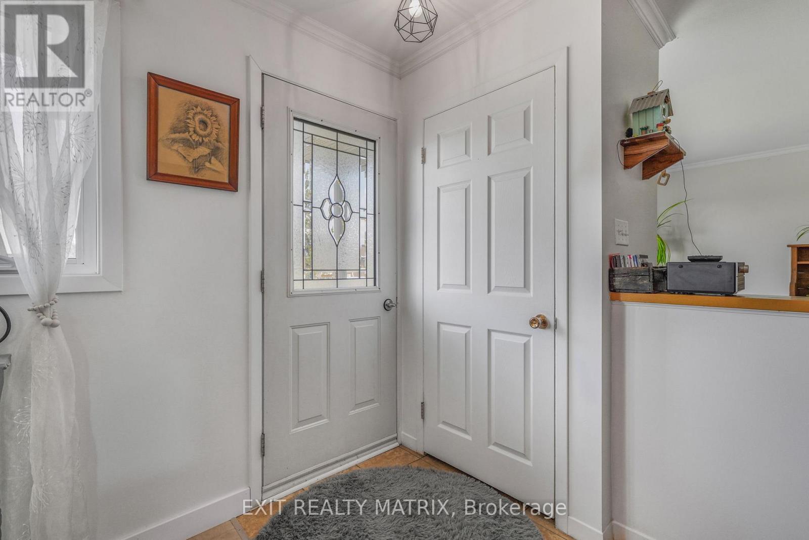 509 GHISLAIN STREET - Photo 4
