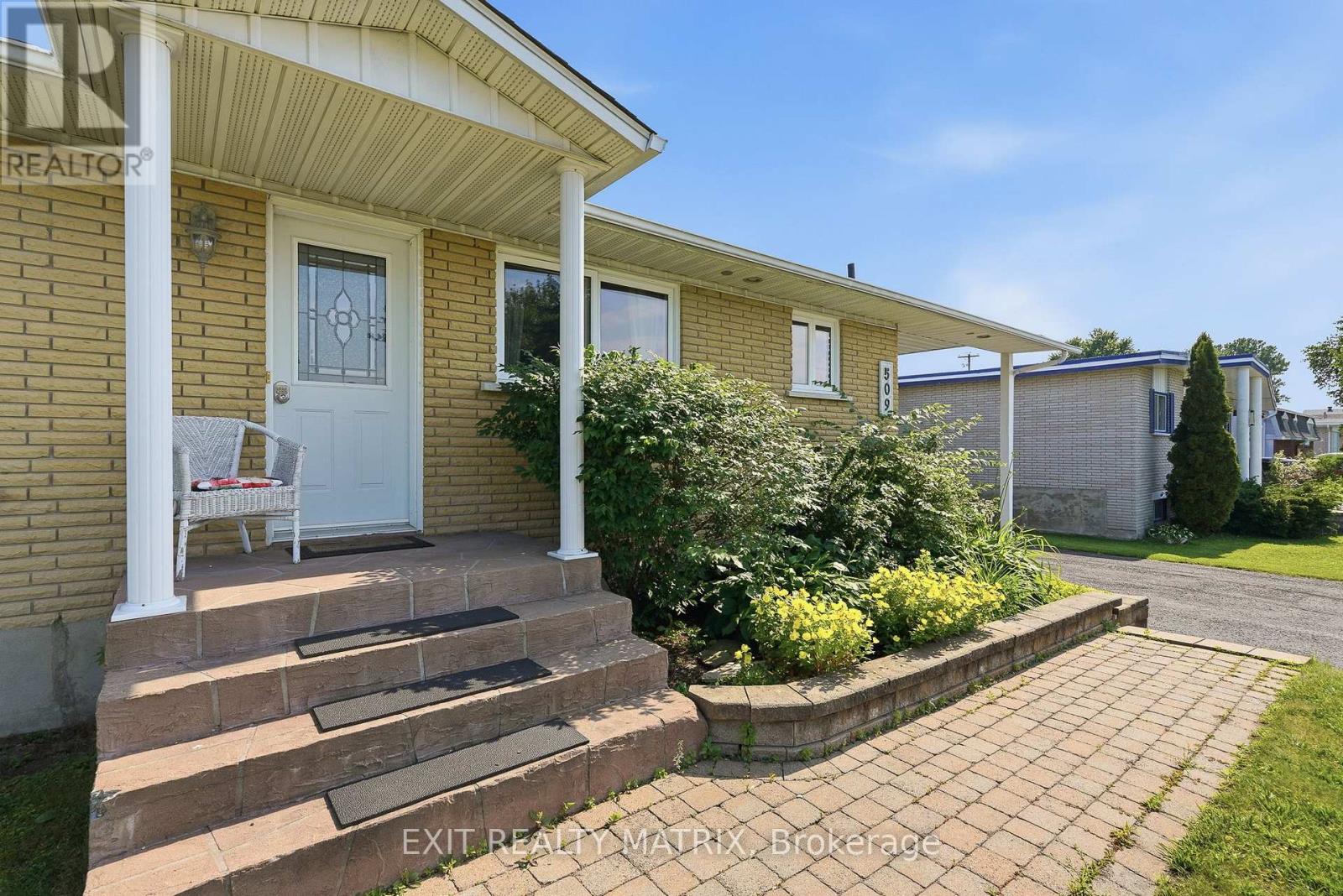 509 GHISLAIN STREET - Photo 3