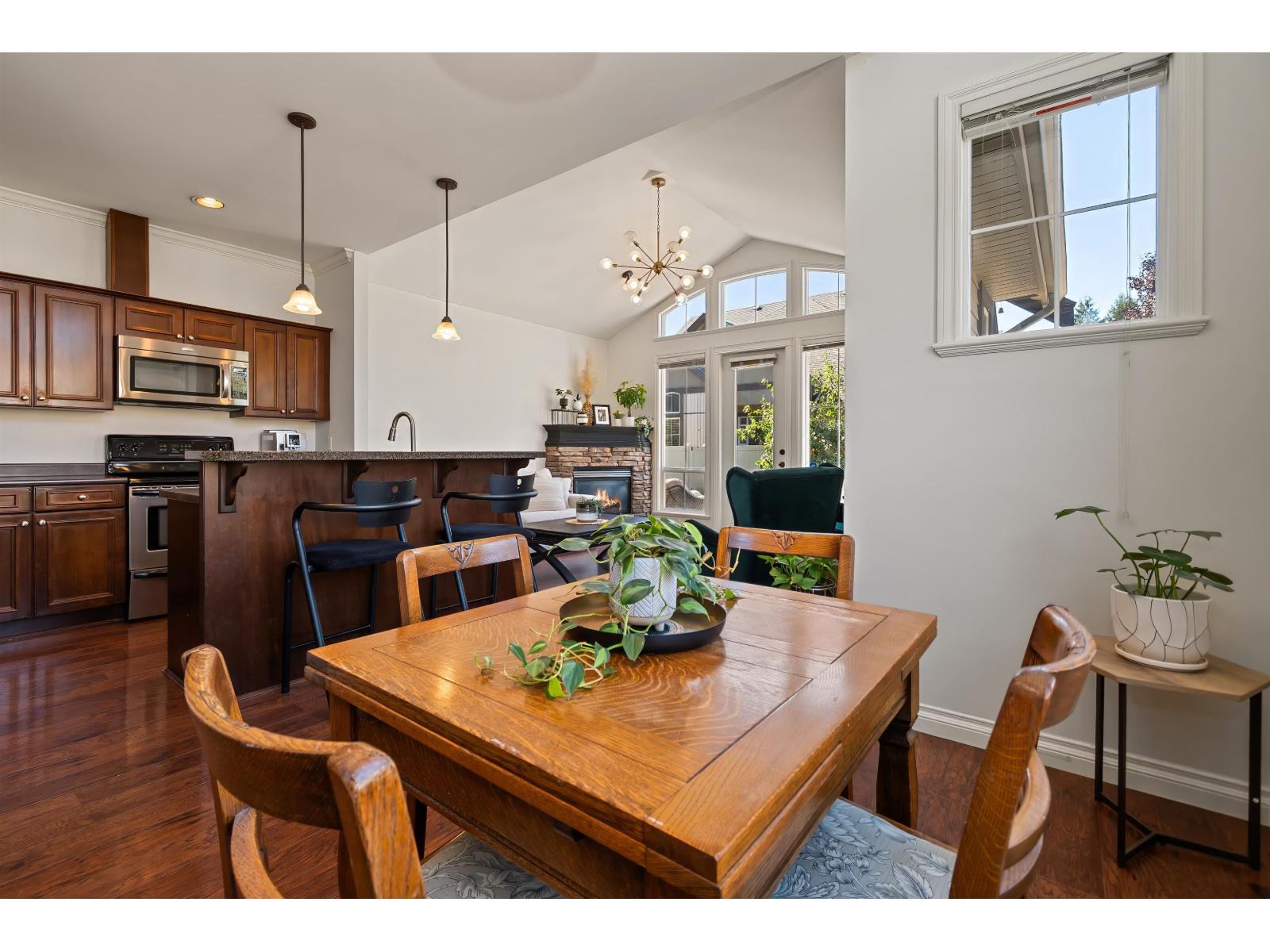 33 6577 SOUTHDOWNE PLACE, Sardis South