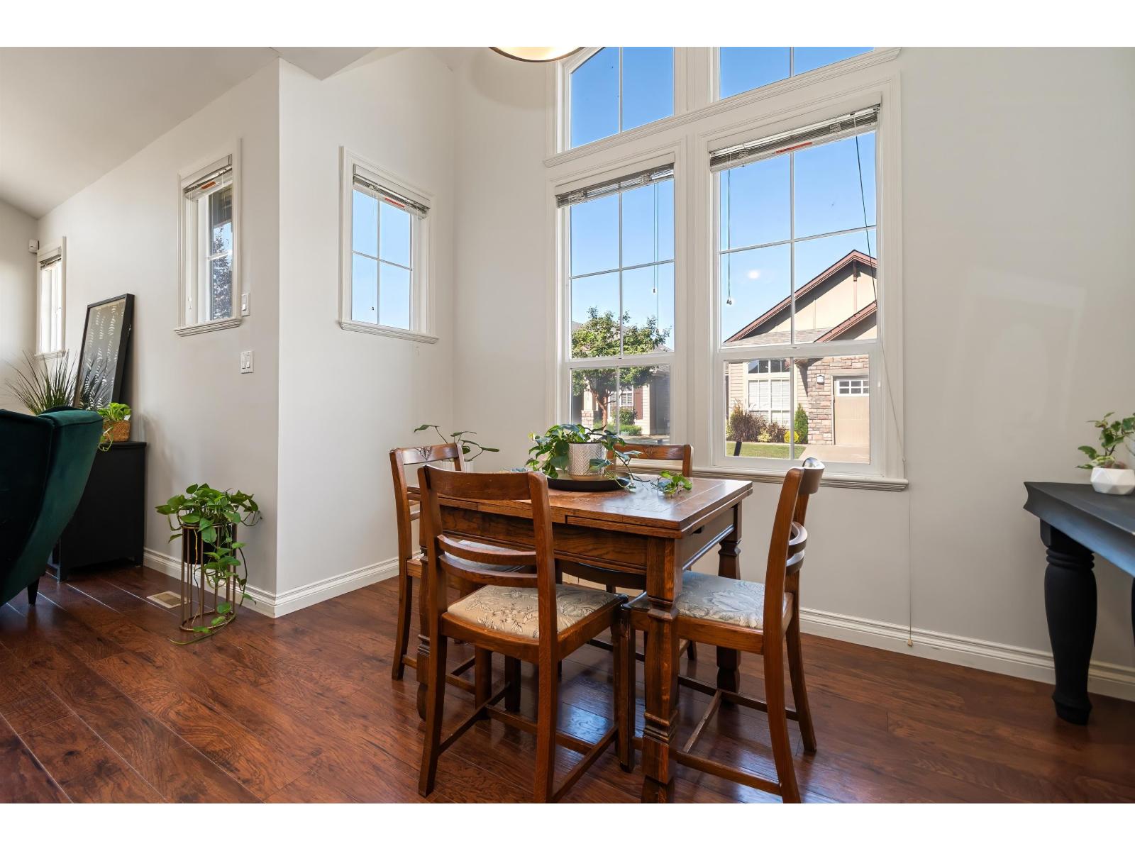 33 6577 SOUTHDOWNE PLACE, Sardis South