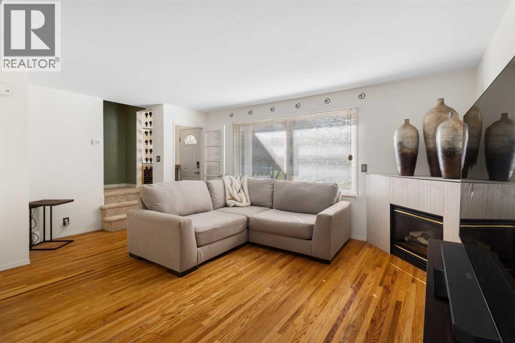 554 KILLARNEY GLEN COURT SW, CALGARY, AB T3E 7H4 - Image 3956357905.jpeg?d=l