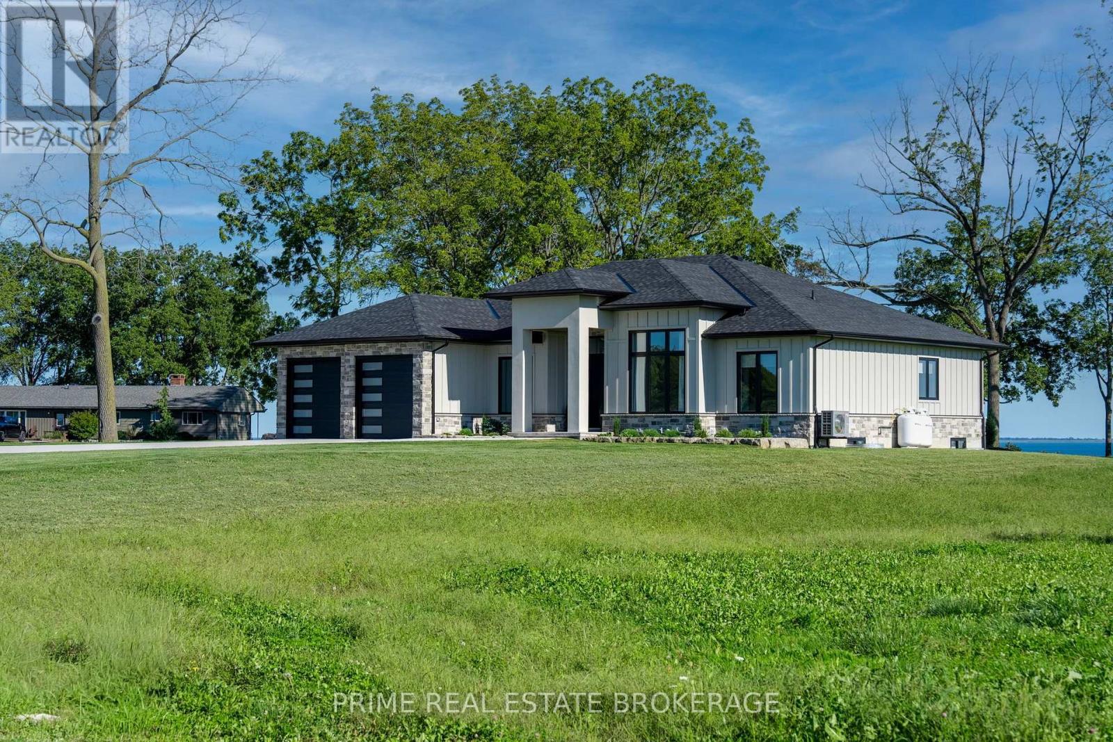 9 BLACK WALNUT DRIVE