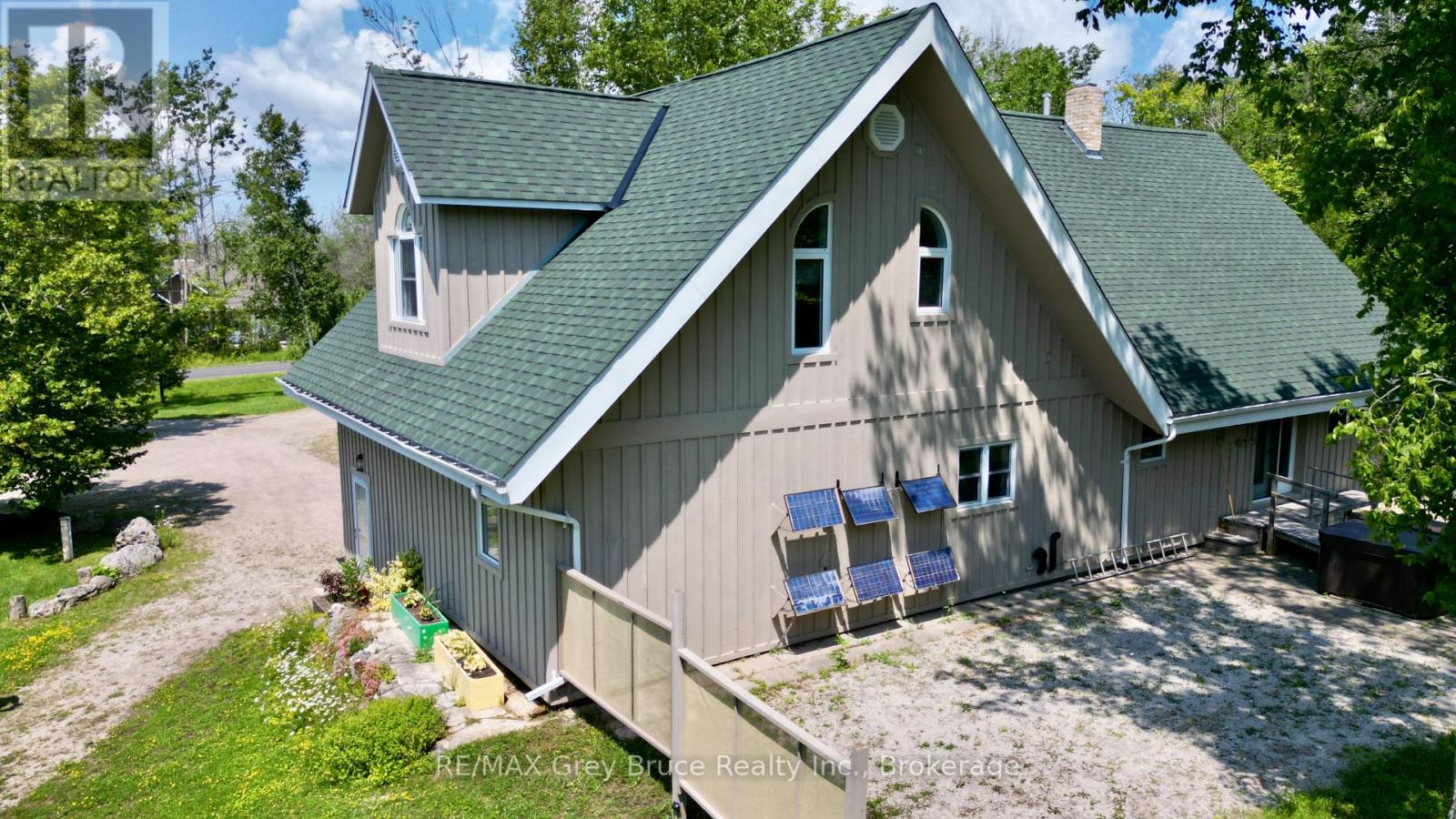 20 MAPLE DRIVE