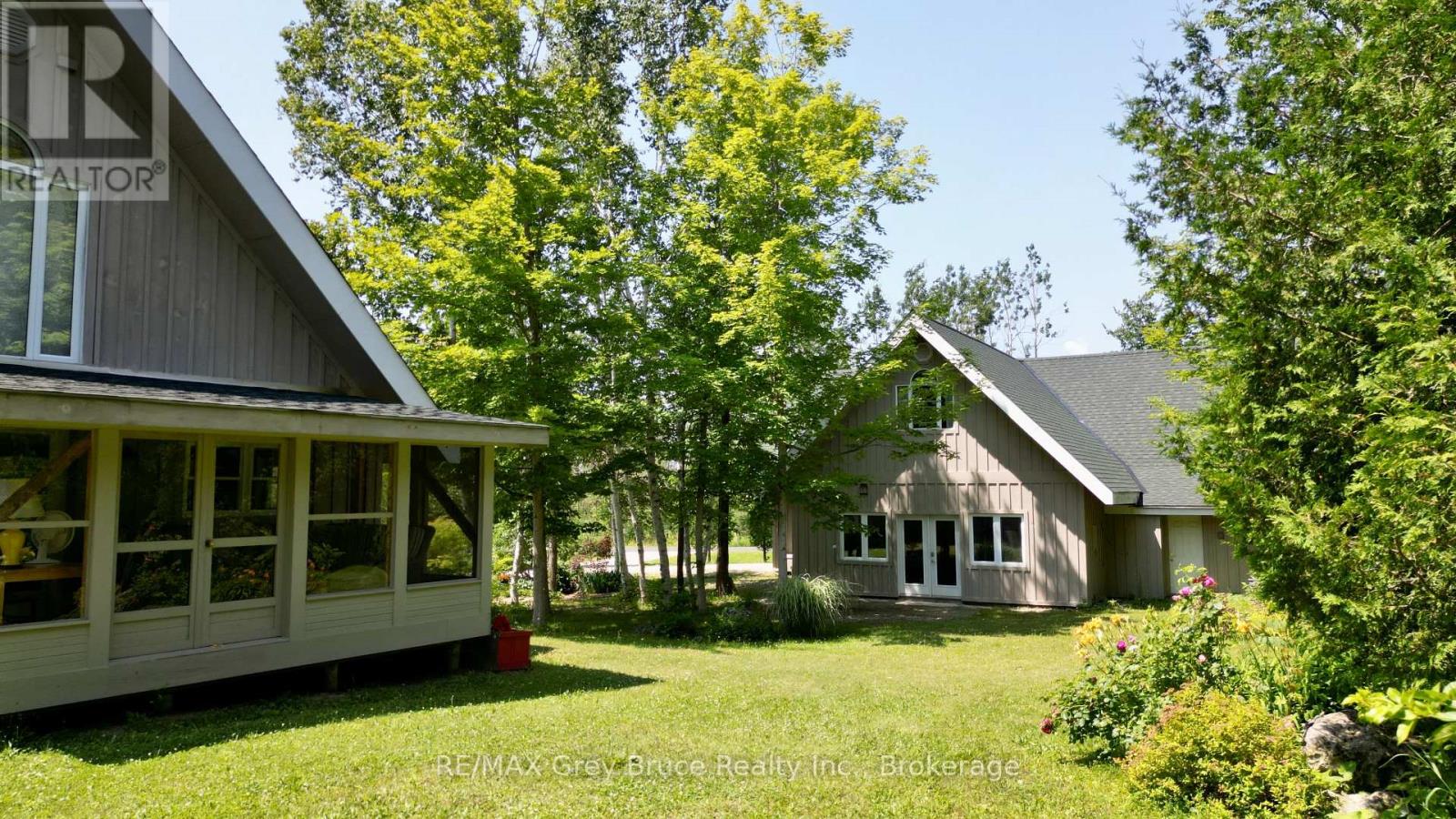 20 MAPLE DRIVE