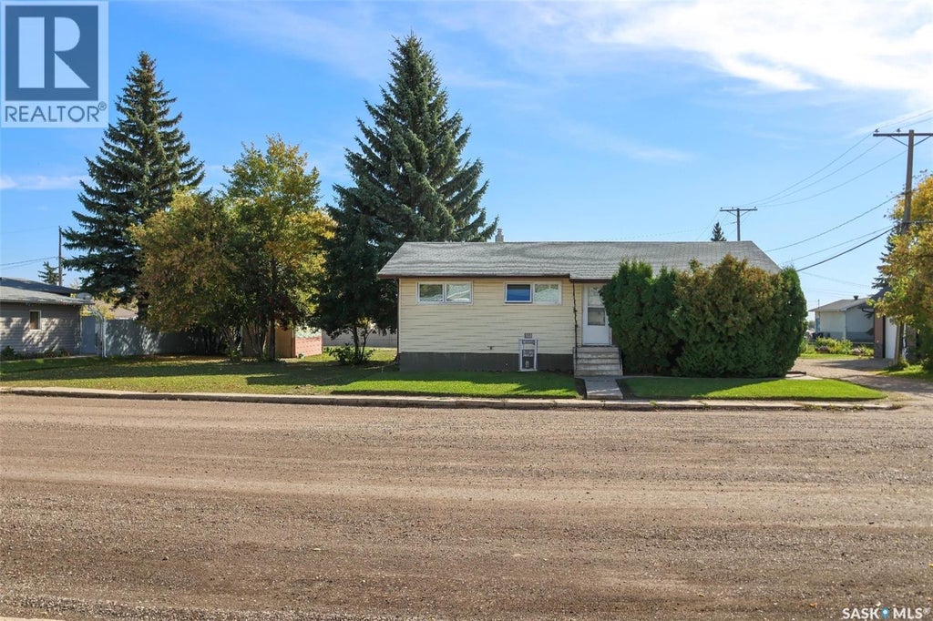 102 4TH AVENUE E, BLAINE LAKE, SK S0J 0J0 - Image 2409305271.jpeg?d=l