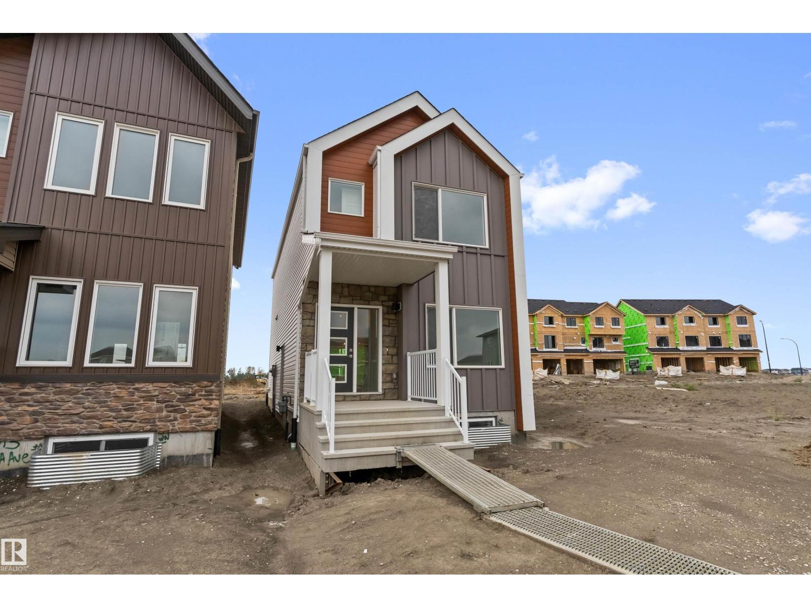 18717 18A AV NW