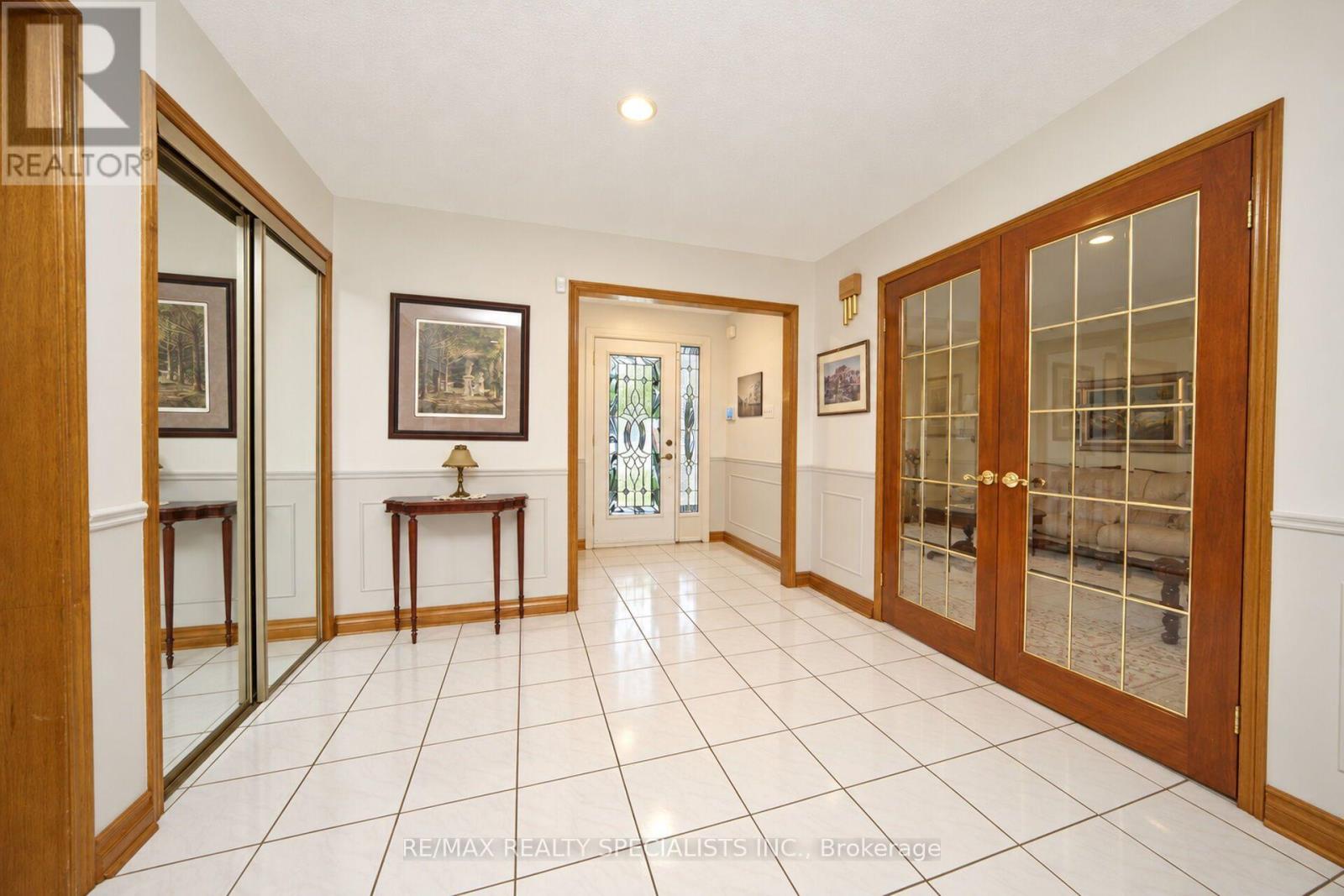 157 SUNFOREST DRIVE