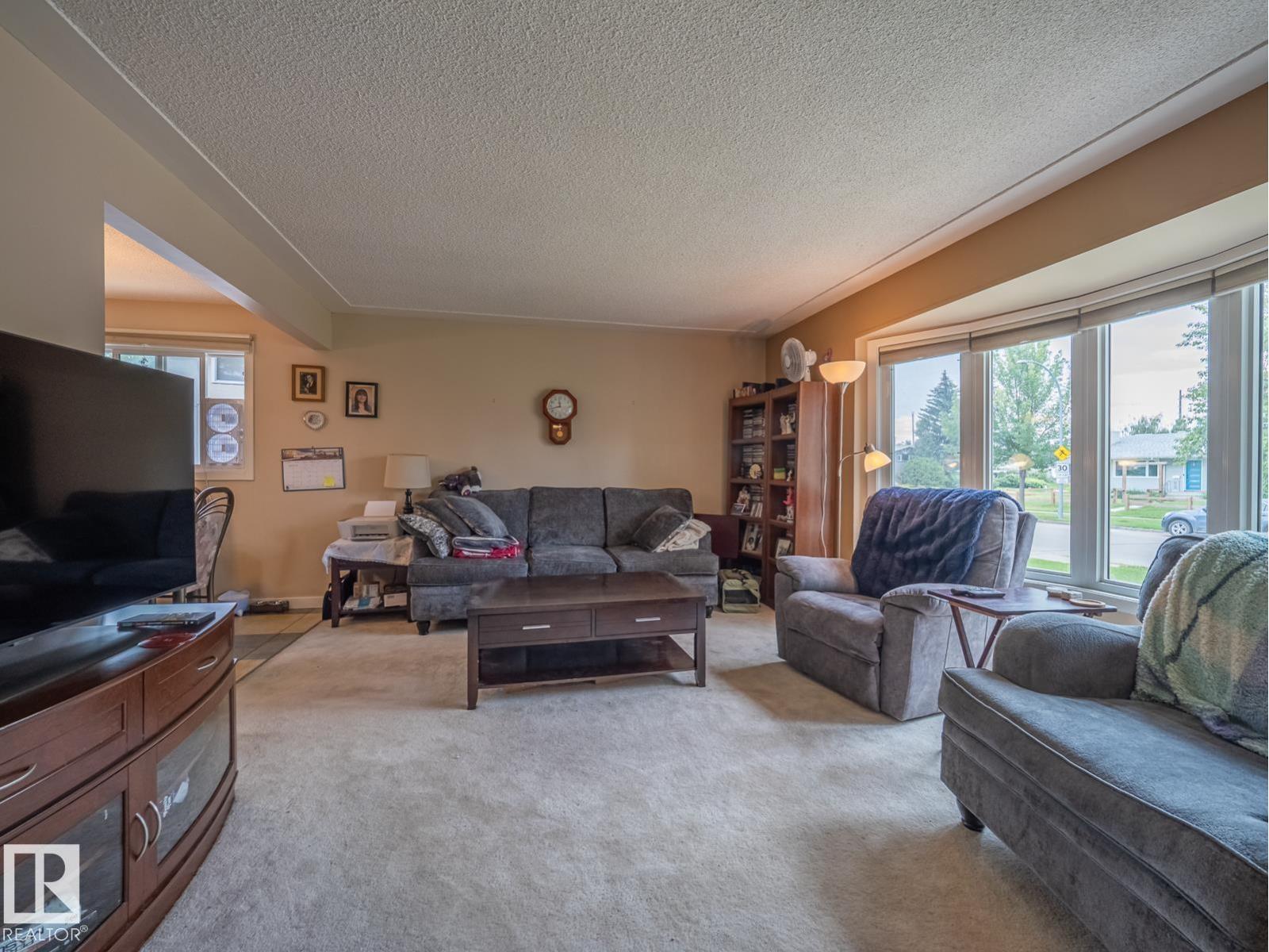 16706 80 AV NW