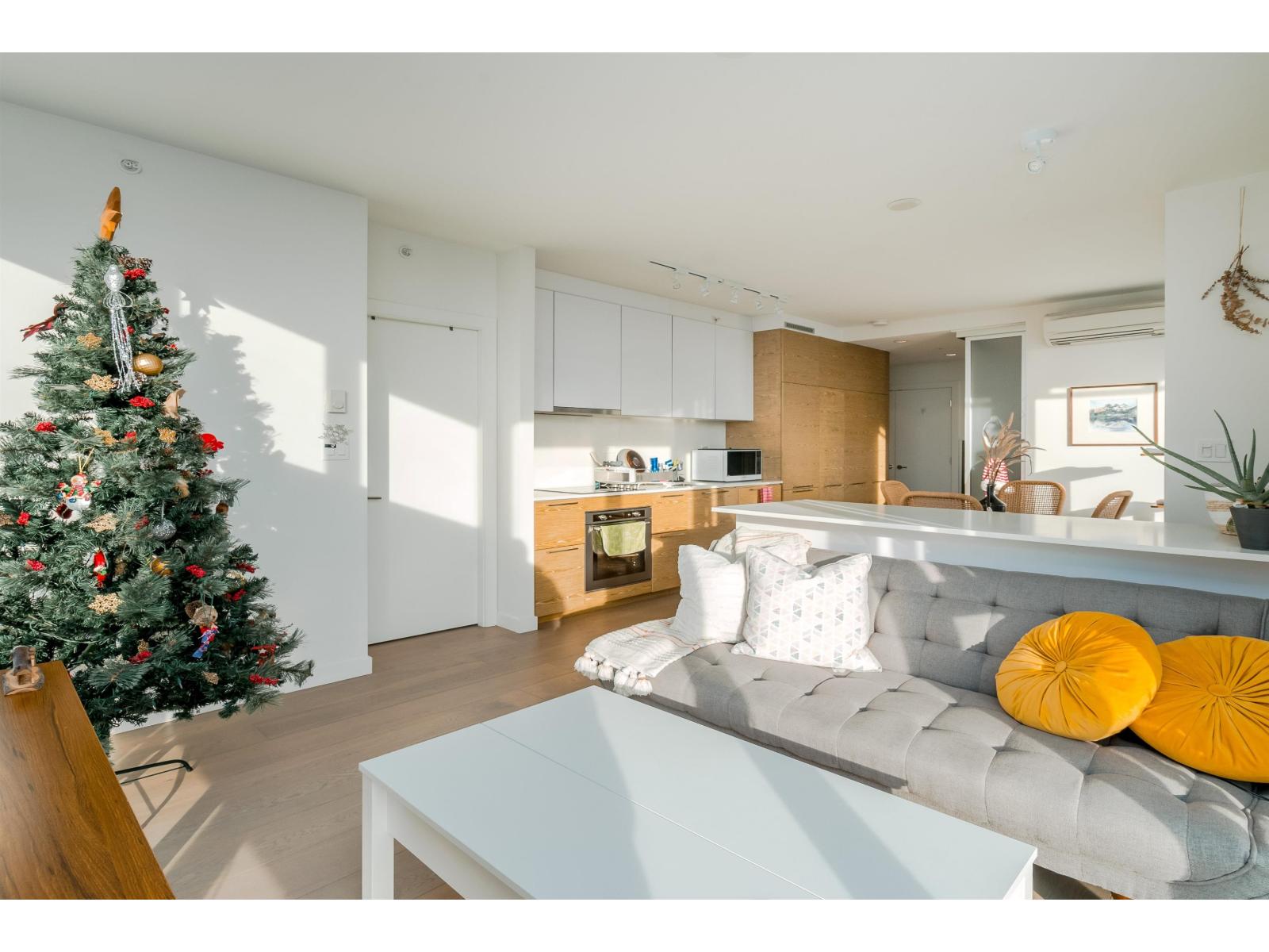 1802 13438 CENTRAL AVENUE