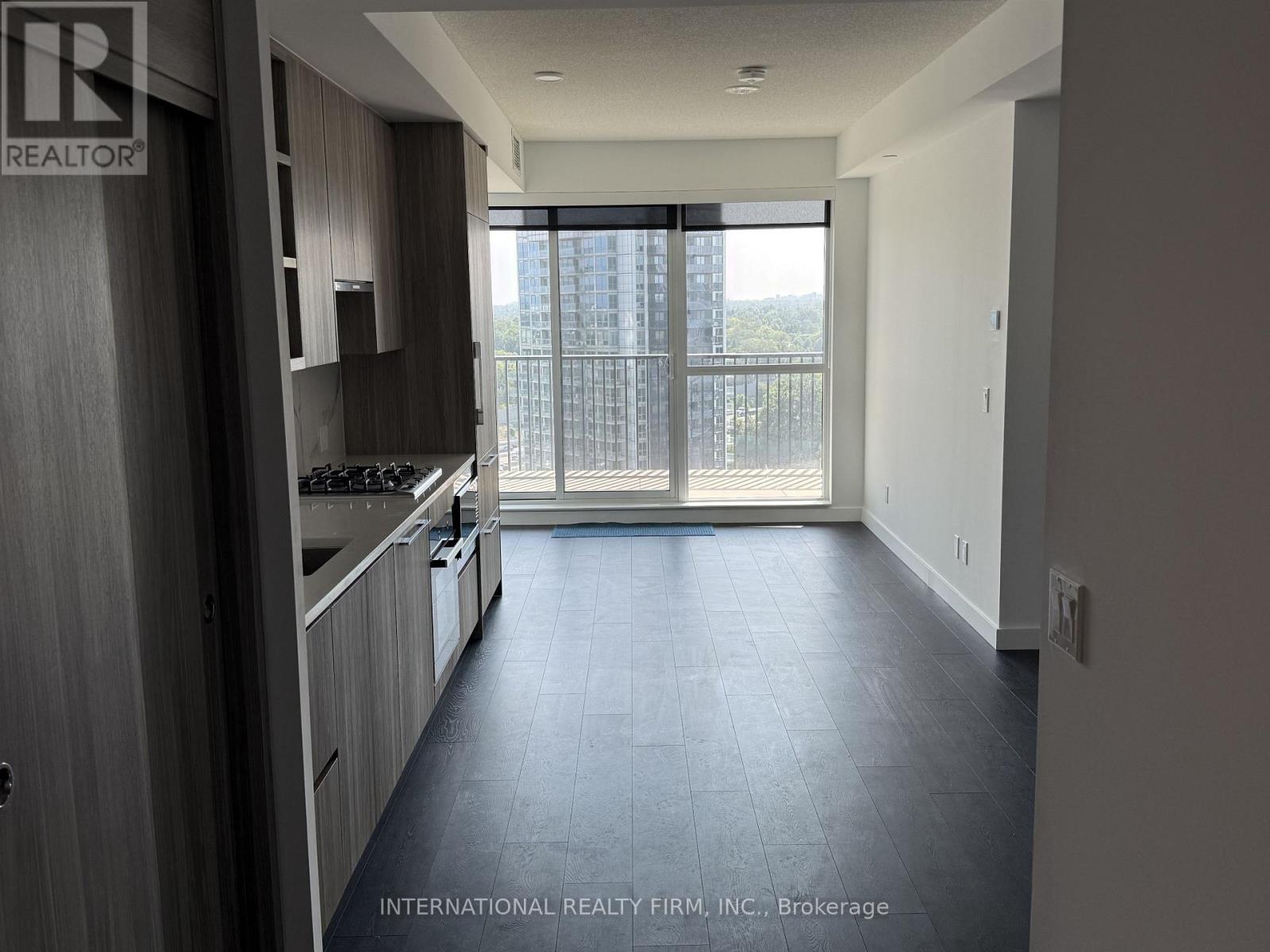1802 - 18 ESTHER SHINER BOULEVARD