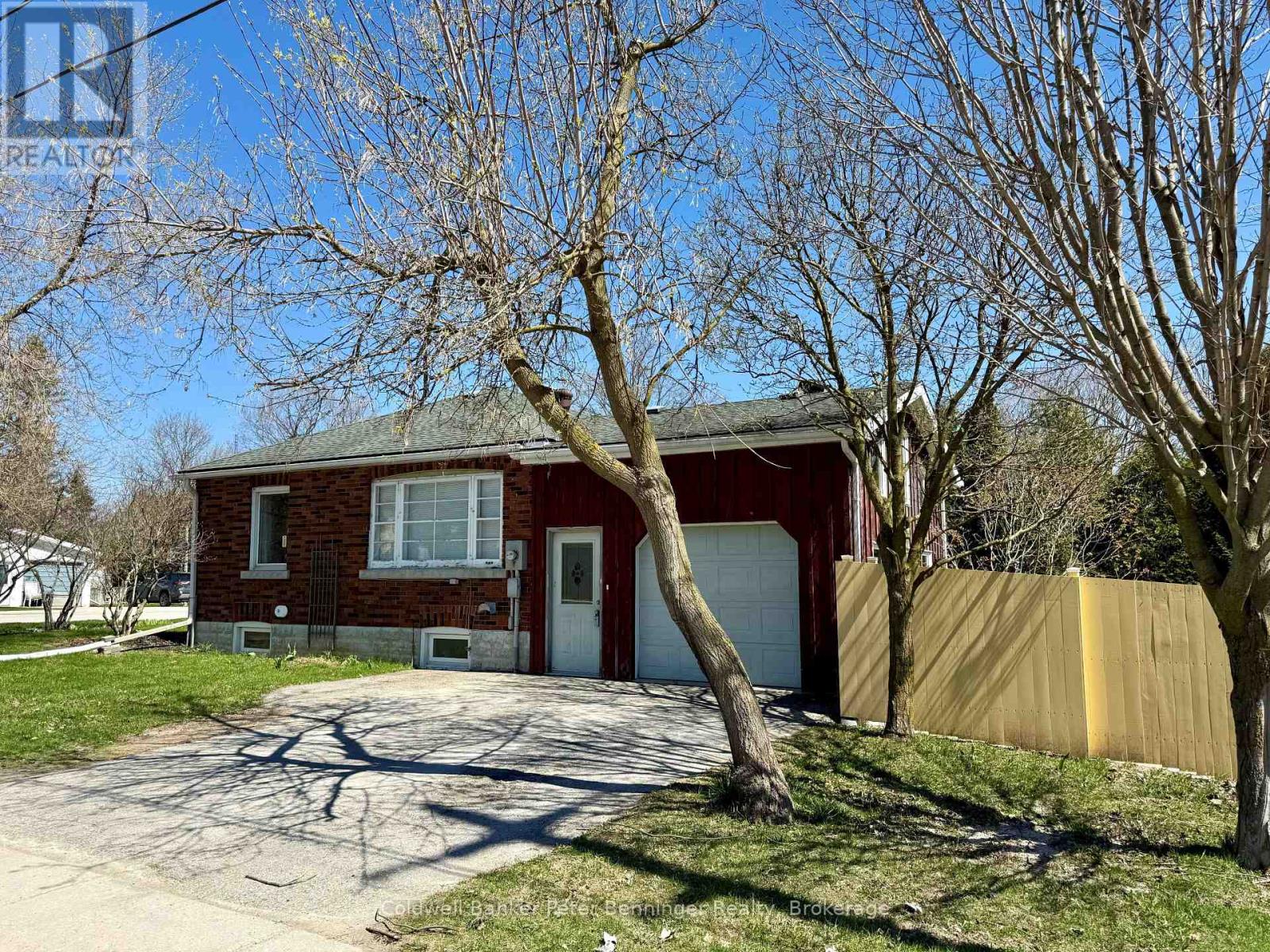 501 NAPIER STREET