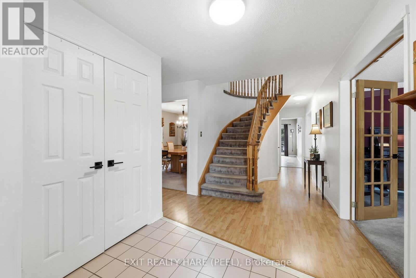 77 LORD SIMCOE DRIVE - Photo 4
