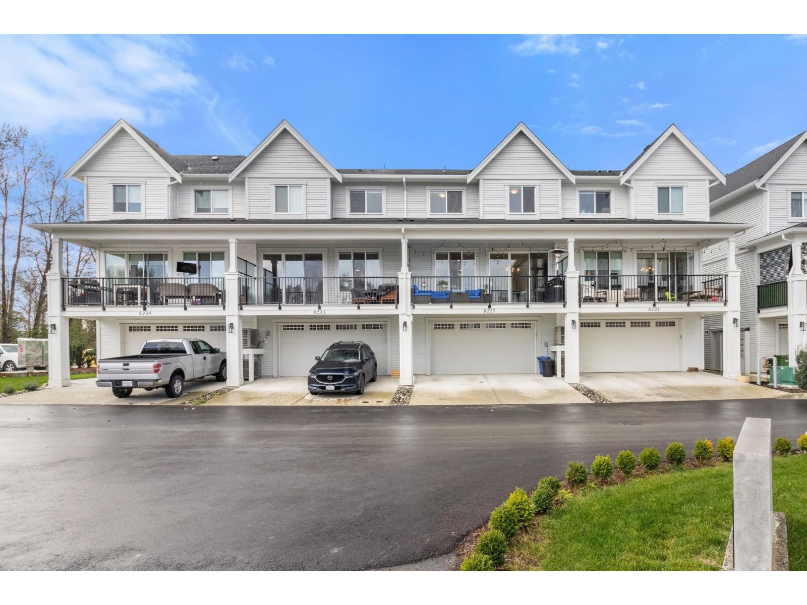 8227 FOXFERN ROAD, Lower Landing