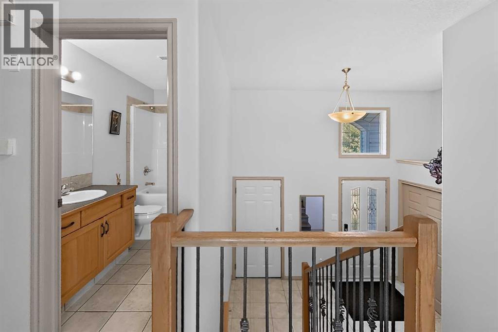 36 Kodiak Boulevard N