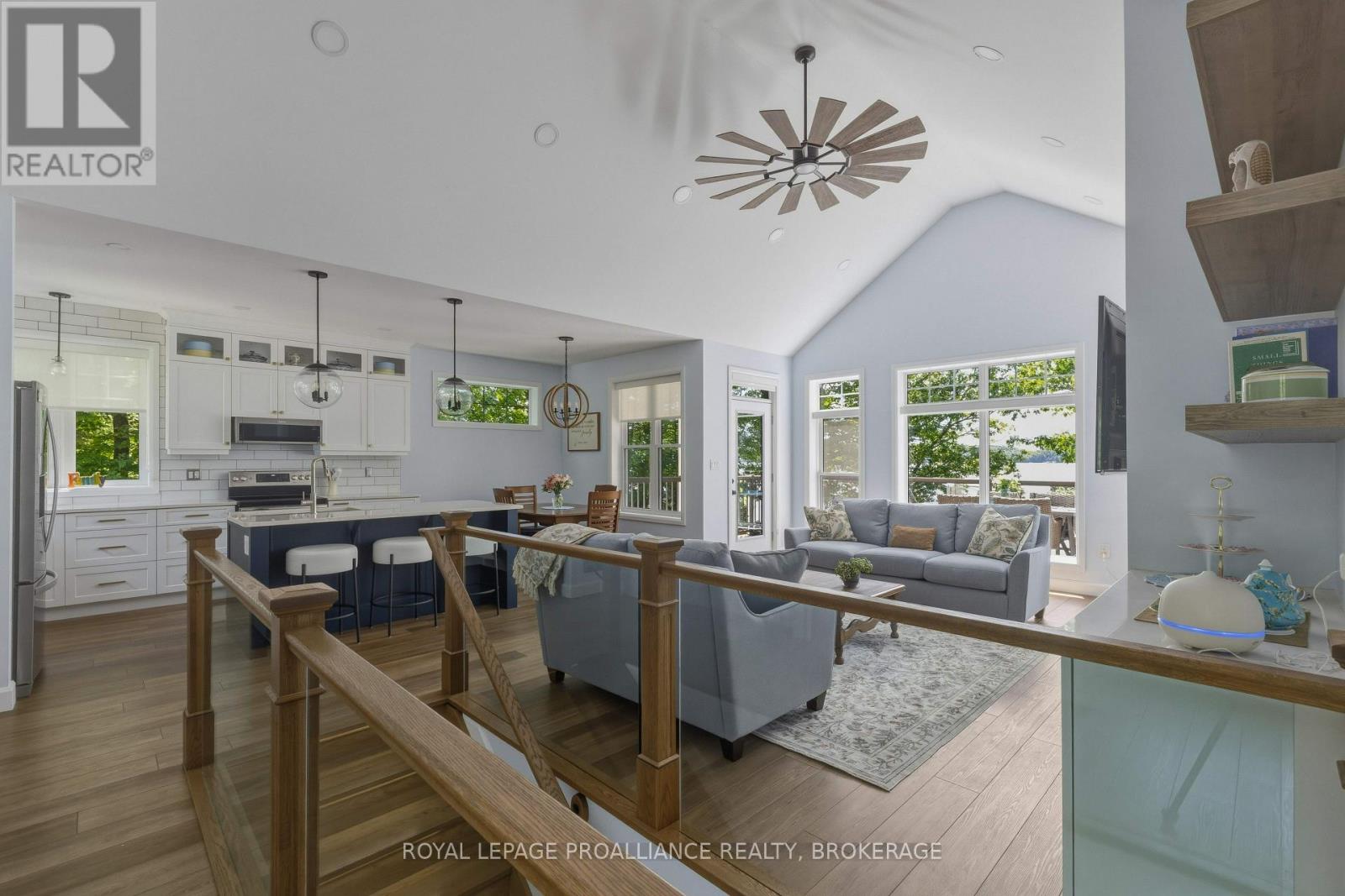 3842 HIDEAWAY LANE