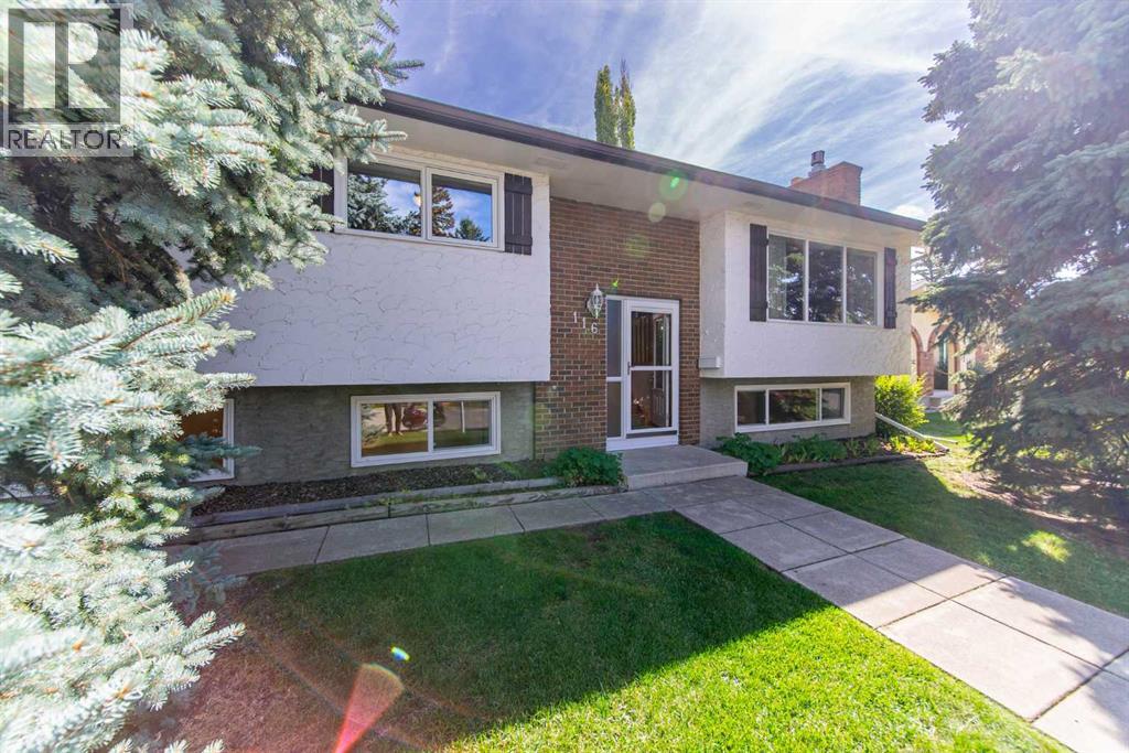 116 Queensland Place SE