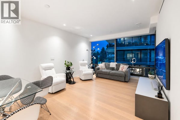 402 - 1355 Bellevue Ave, West Vancouver, BC 2