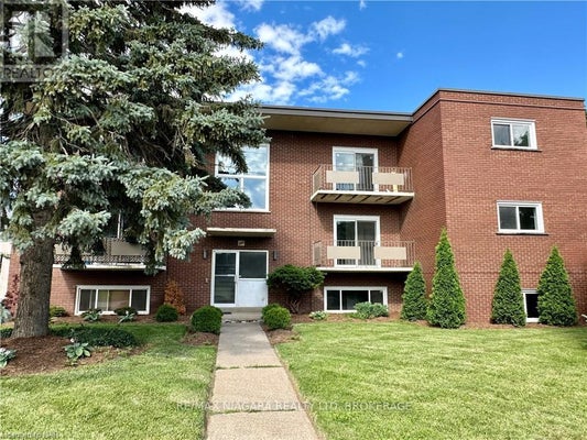 8 - 286 Vine St, St. Catharines (Carlton/Bunting), ON