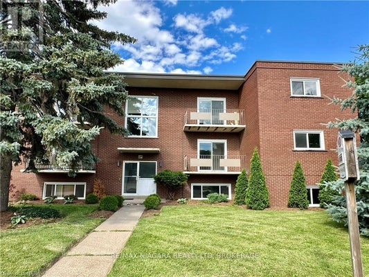 8 - 286 Vine St, St. Catharines (Carlton/Bunting), ON 2