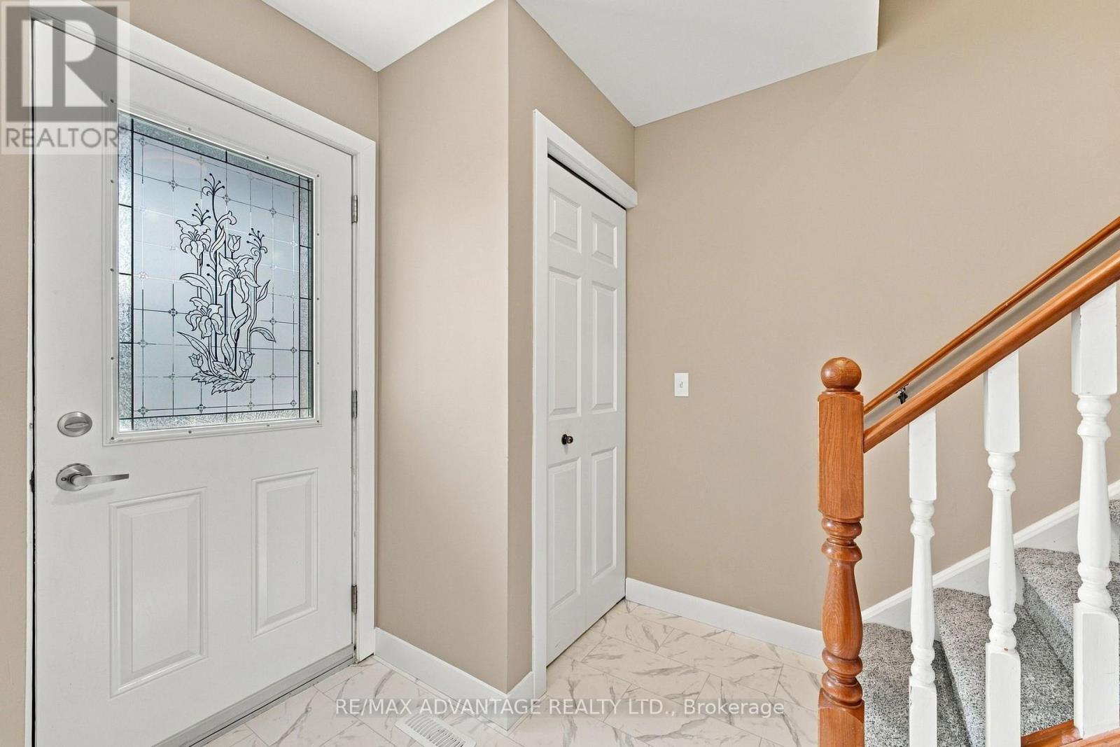 7 - 122 SHERWOOD FOREST SQUARE