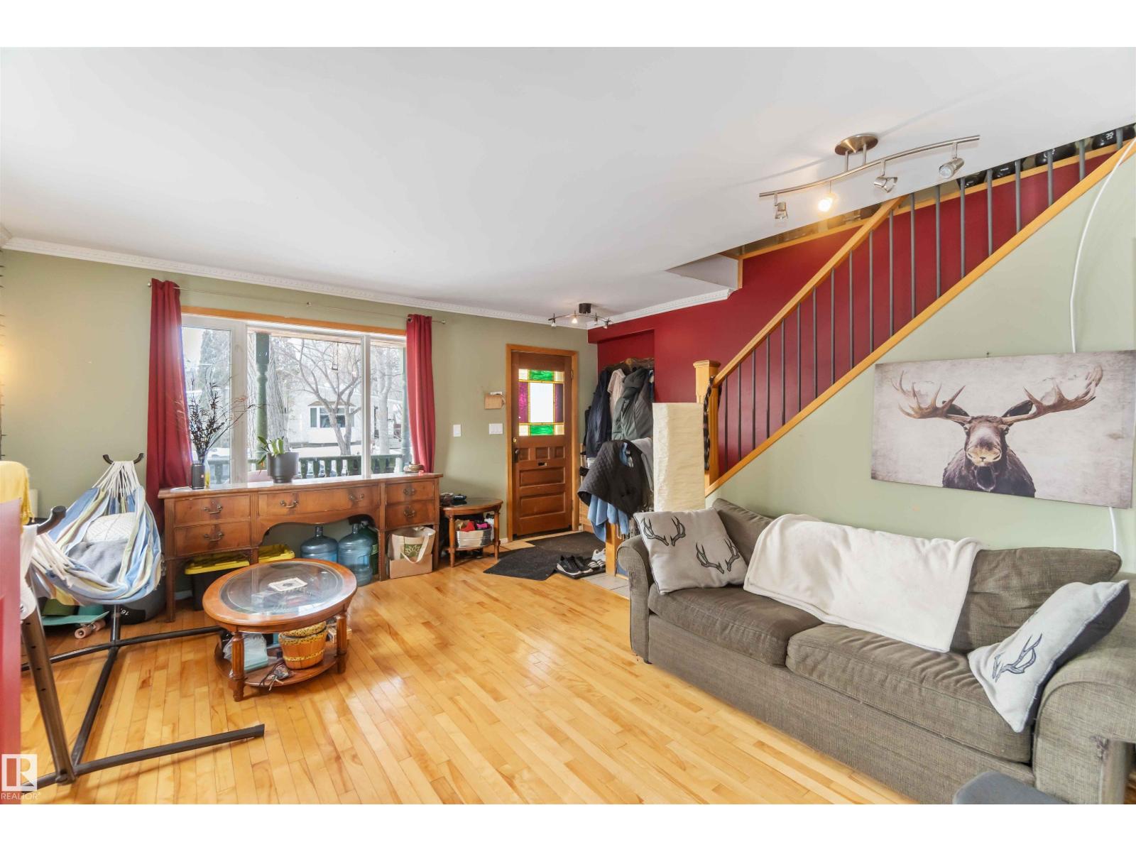 10207 88 ST NW