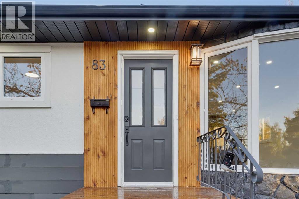 83 Ferncliff Crescent SE