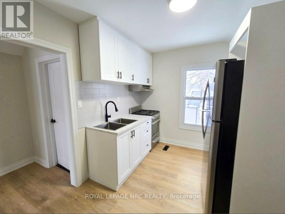UNIT 2 - 129 DURHAM STREET