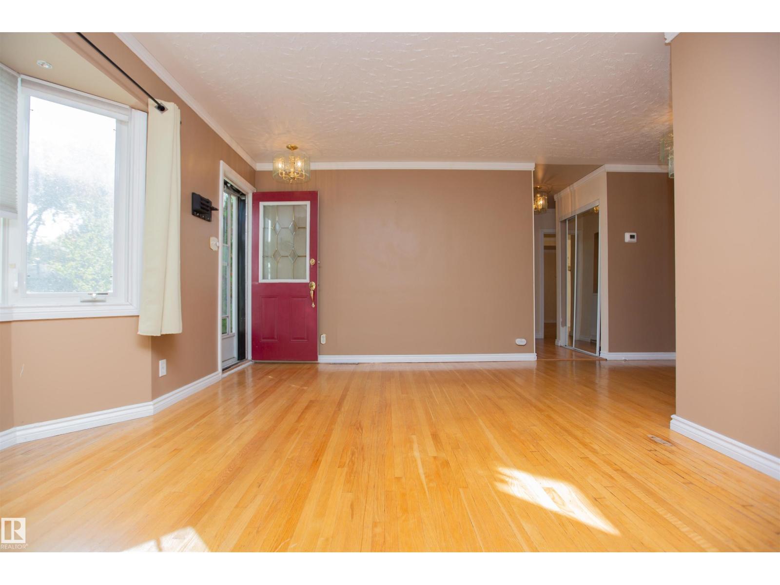 13032 120 ST NW NW