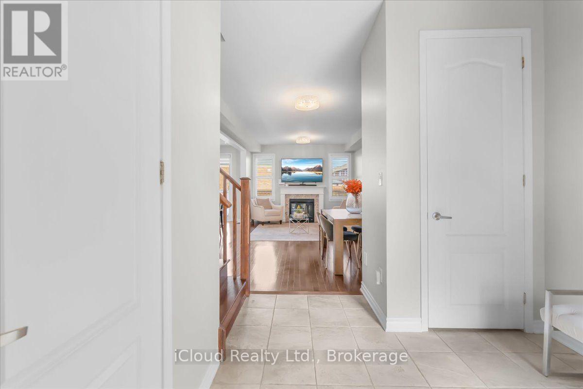 337 CEDAR HEDGE