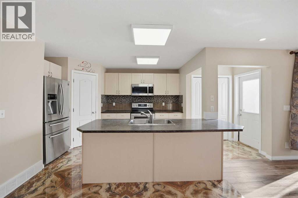 5 Taralake View NE