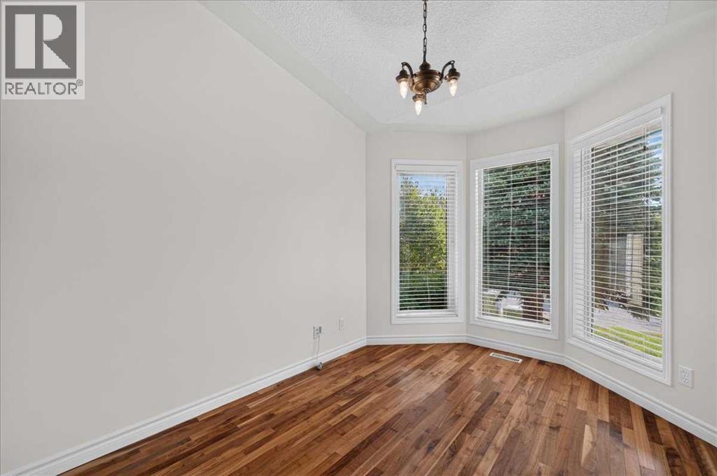 21 Strathearn Gardens SW