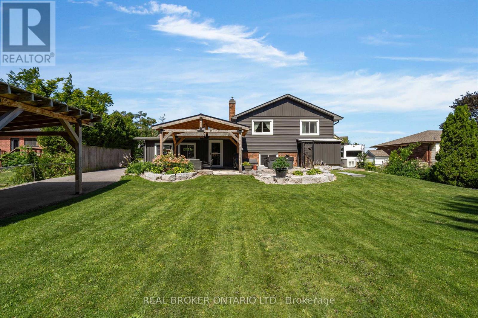 975 SUNNIDALE ROAD