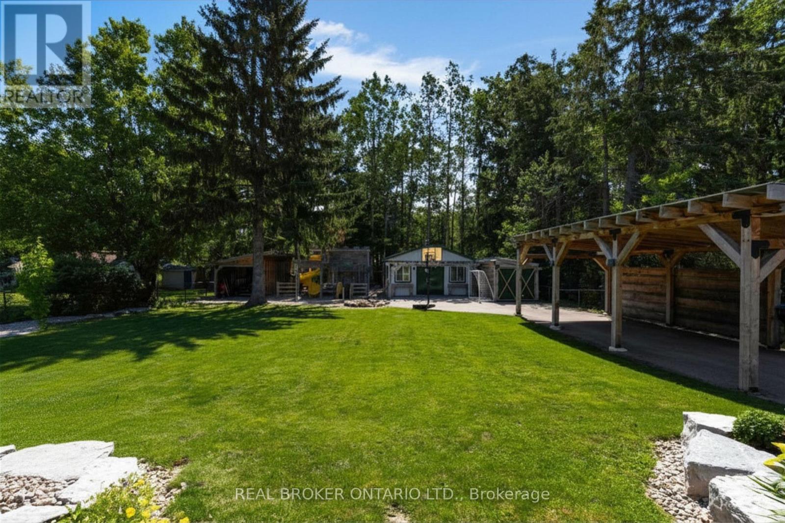 975 SUNNIDALE ROAD
