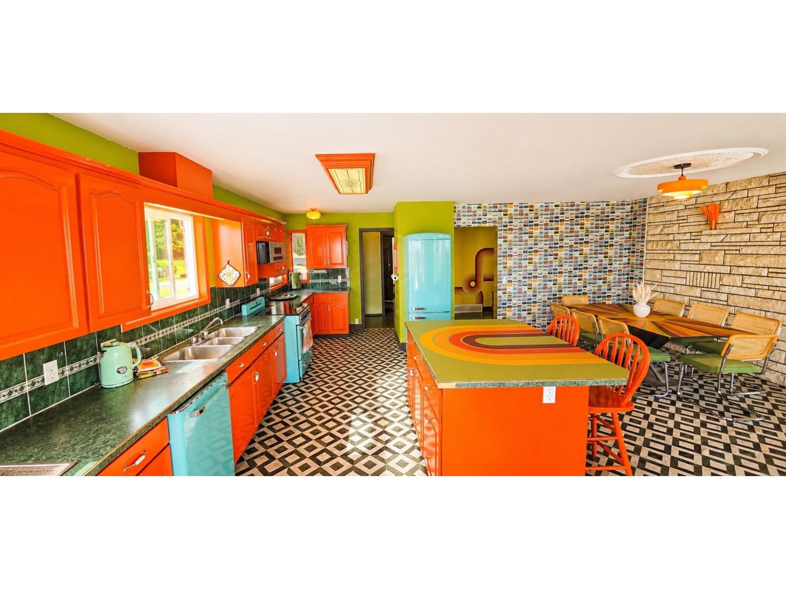 9890 QUARRY ROAD, Little Mountain