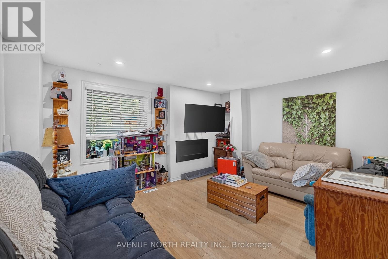 2941 OLD MONTREAL ROAD