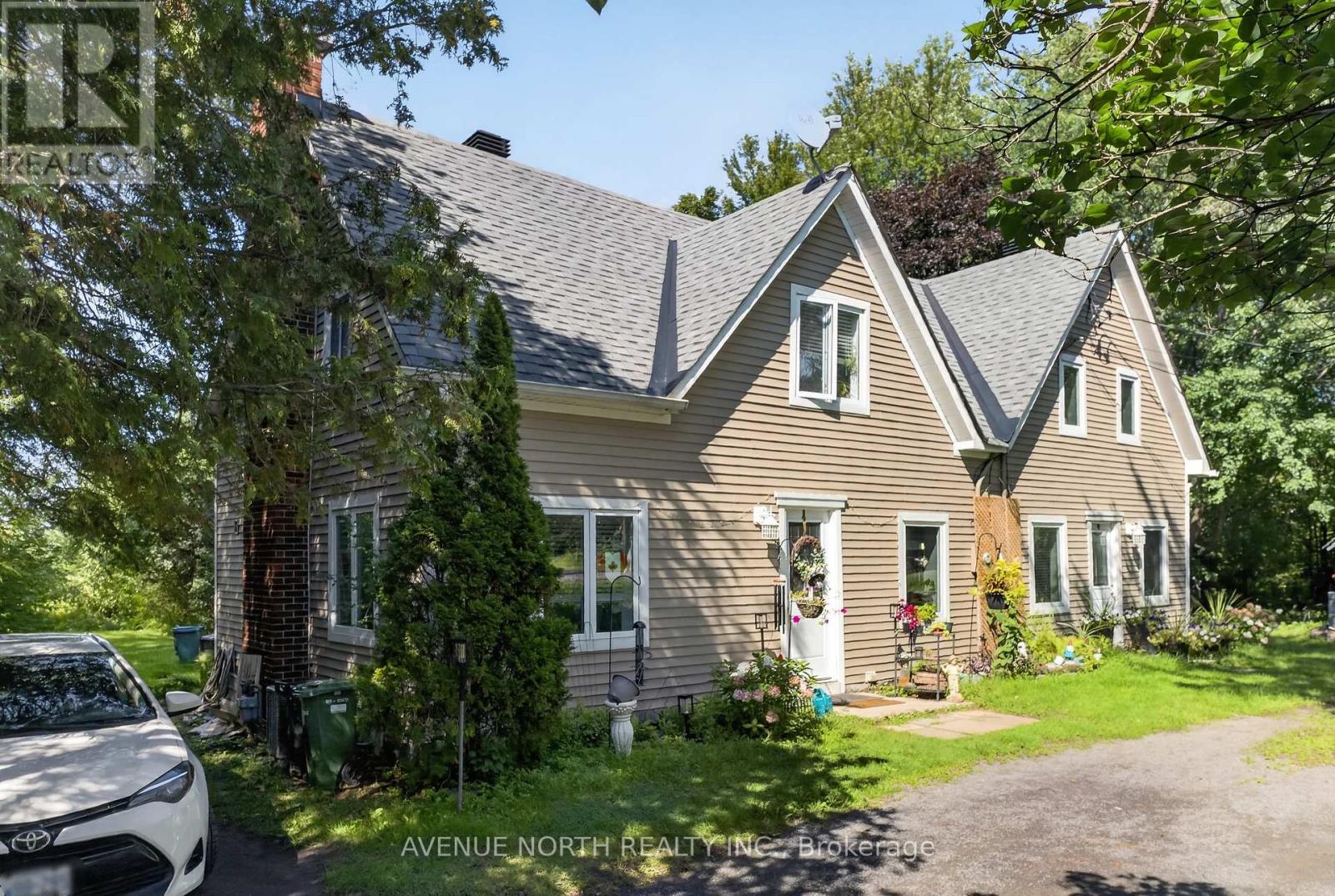2941 OLD MONTREAL ROAD