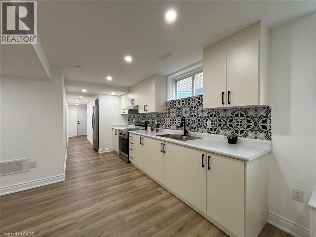 340 WATERVALE Crescent Unit# 2