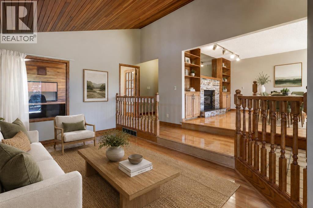 2328 Munro Drive NE